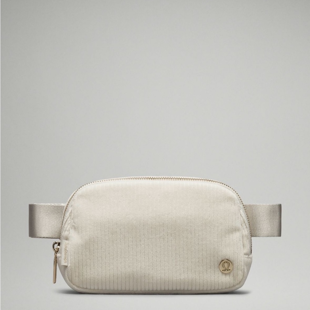 Lululemon athletica Cream Belt Bag with Textured Fabric and Zipper Closu…